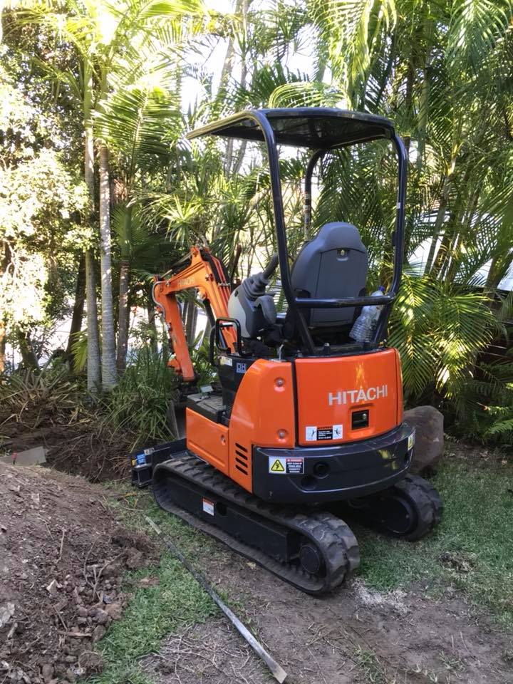 1.7 ton excavator with Operator for wet hire - Helensvale, Paradise Point, South Stradbroke, Coombabah, Hollywell