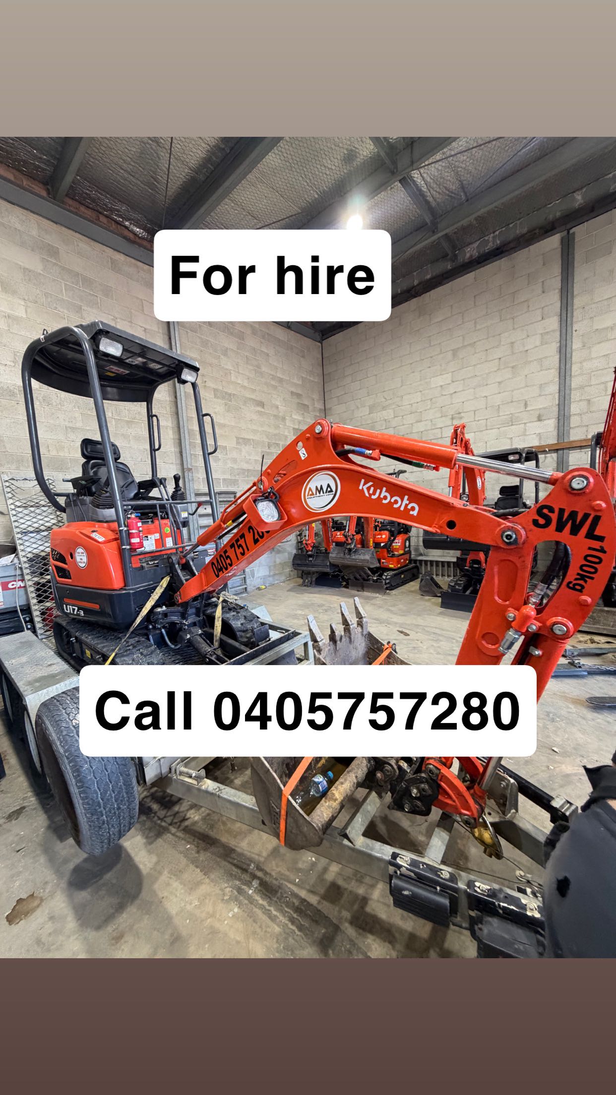 1.7 t excavator hIRE 