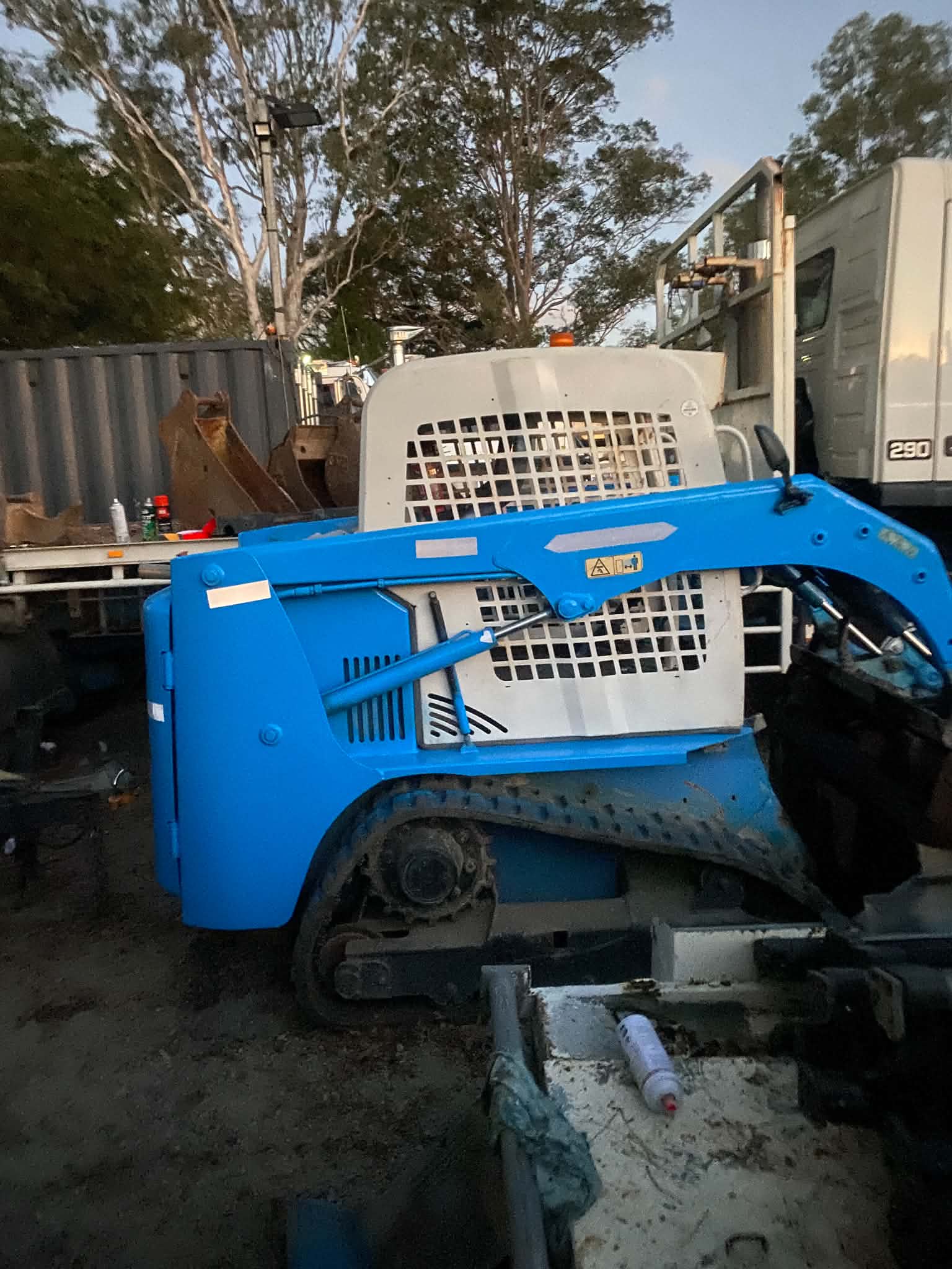 Hire Skid Steer Messersì
