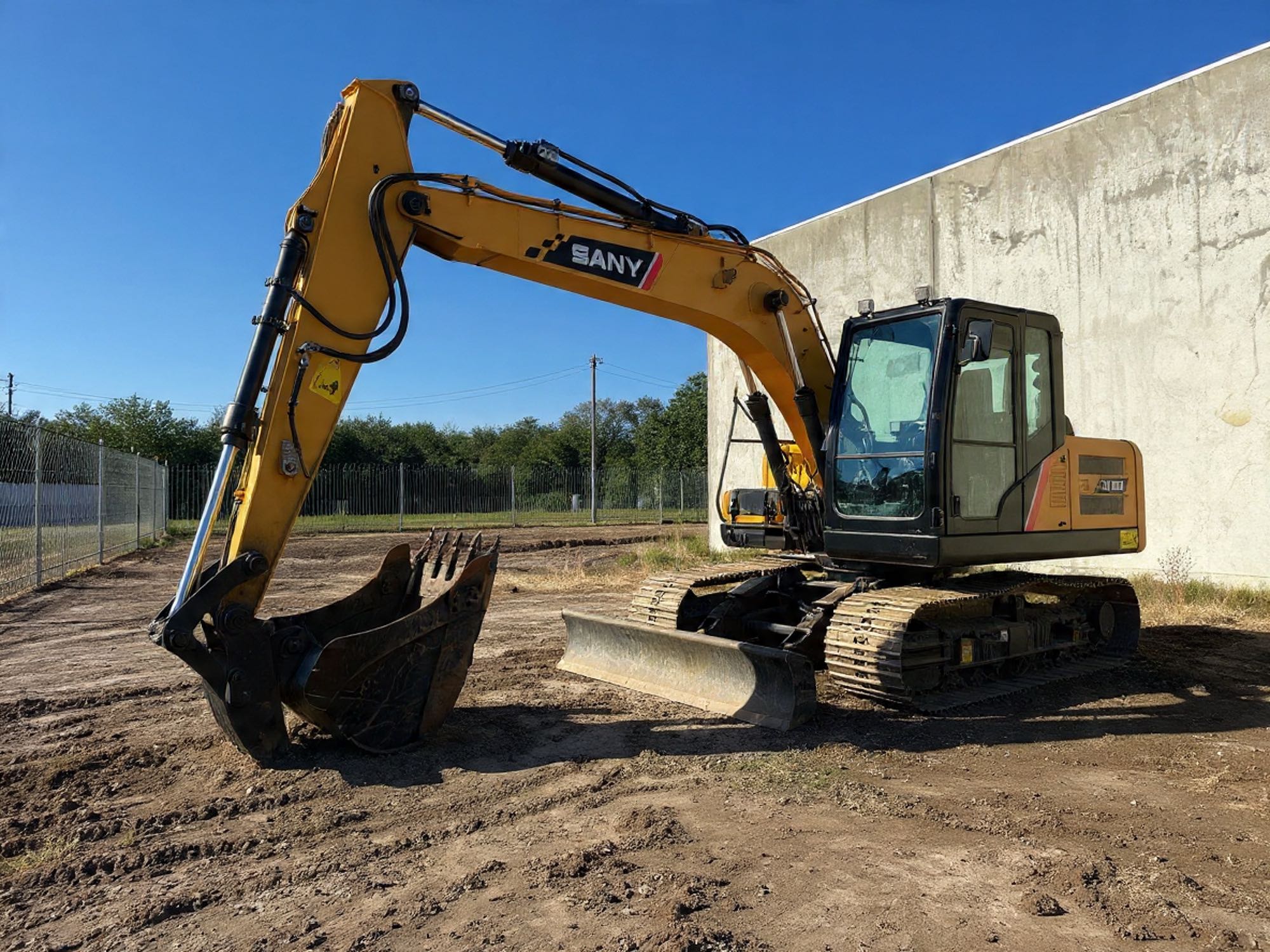 15 Tonne Excavator Hire